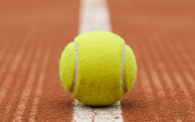 découvrez le poids standard d'une balle de tennis et l'importance de cette caractéristique pour le jeu, la performance et les règles officielles.